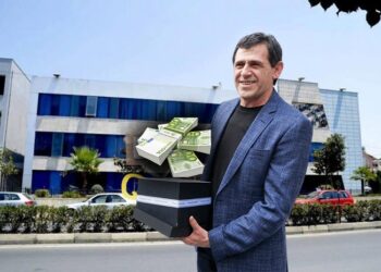 Asfalti i Artur Caushajt është çarë, Suli i Kamzës i jep 1.5 MLD lekë/ Nga lidhja me Mond Begon dhe Taulant Ballën, tek kullat dhe resorti në Berdenesh