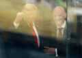Trump dhe Infantino ndjekin finalen e Botërorit, pas xhamit antiplumb