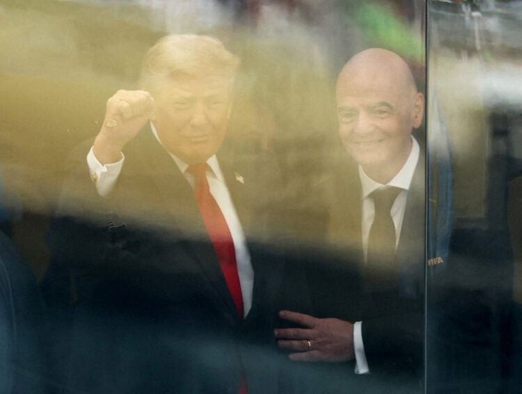 Trump dhe Infantino ndjekin finalen e Botërorit, pas xhamit antiplumb