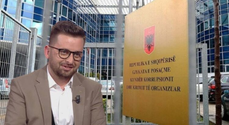Abuzimi me tenderë 30 mln euro, nis seanca për kryebashkiakun e Kolonjës Erion Isai dhe 14 të pandehurit e tjerë