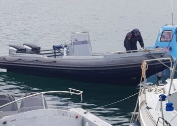 Shkelën rregullat e sigurisë në det, Policia Kufitare e Vlorës bllokon gomonet, gjoba të majme për drejtuesit  