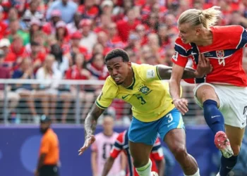 “Ndalet Samba!” Haaland fundos Brazilin dhe çon Norvegjinë në çerekfinale