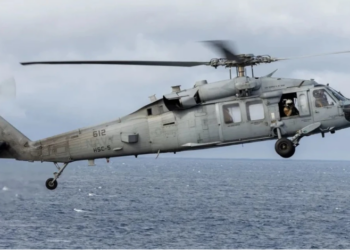 Rrëzohet helikopteri i Marinës amerikane në Detin Arabik