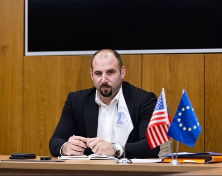 Kazazi: Rama jep miliona euro për spektakle, ndërsa artistët shqiptarë janë pa status dhe mbështetje