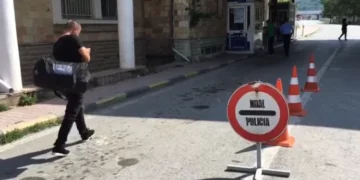 Bllokohet Kapshtica, greva e doganierëve grekë pezullon kalimin e mjeteve