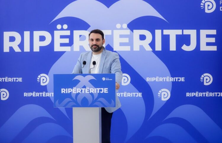Këlliçi: Organizata më e madhe në botë e qendrës së djathtë solidarizohet me opozitën dhe protestuesit