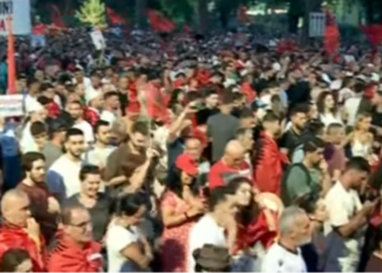 Kreu i ish-të burgosurve politik: ‘Shqipëria e re’ nuk do ketë parti staliniste si PS dhe PD! Na bëtë krenar para botës!