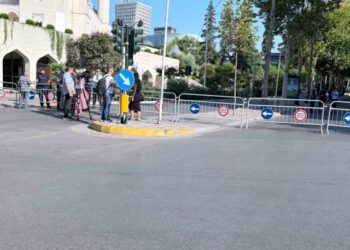 ‘Blindimi’ i Kuvendit, Bardhi: Akt i papranueshëm! Askujt nuk i rrezikohet jeta nga qytetarët që protestojnë
