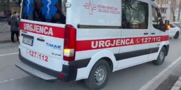 Aksident me vdekje në Lezhë! U zu poshtë nga mjeti bujqësor, humb jetën shoferi