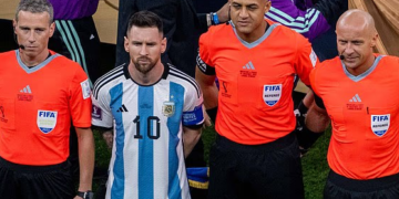 ‘Shpërthejnë’ mediat angleze: Messi merr arbitrin e preferuar për përballjen në gjysmëfinale