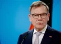 Ministri i Jashtëm gjerman: Hapja e grupkapitujve nuk do të thotë se janë mbyllur, s’ka integrim pa standarte