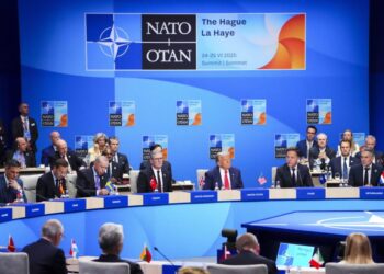 Agjencia ‘Bloomberg’: NATO mund të anulojë samitin në Shqipëri vitin që vjen