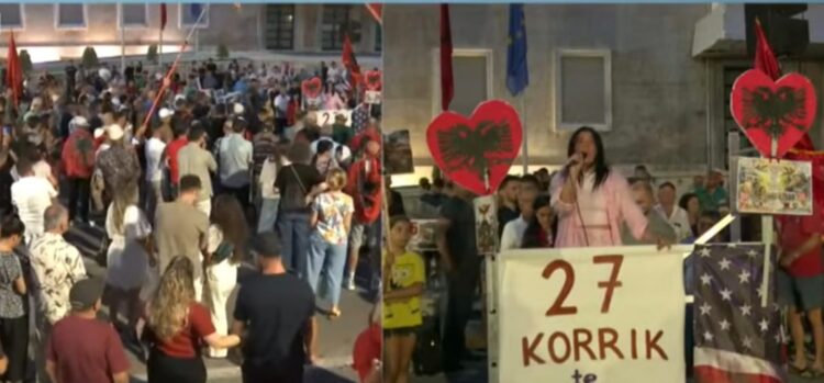 Nëna shpërthen në protestë: 11 vite me djalin e paralizuar, shteti më ka braktisur