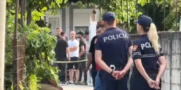 Masakra në Roskovec, rëndohet bilanci i viktimave, ndërron jetë edhe gruaja e plagosur nga ish-dhëndri