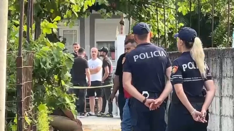 Masakra në Roskovec, rëndohet bilanci i viktimave, ndërron jetë edhe gruaja e plagosur nga ish-dhëndri