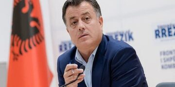 Kuçana apel Nokës: Ndiq shembullin e Palokës, hiq dorë nga posti i Sekretarit të Përgjithshëm në PD