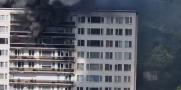 Zjarri përfshin në pallatin 10-katësh, humbin jetën 6 persona