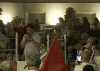 Pedagogu Lush Susaj në protestë: Shqipëria nuk do të mbetet nën këmbët e horrave dhe hajdutëve të kombit