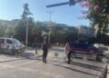Protestë para Kuvendit/ Policia zgjeron perimetrin e sigurisë, vendos gardh metalik te kryqëzimi i “Rrugës së Elbasanit”