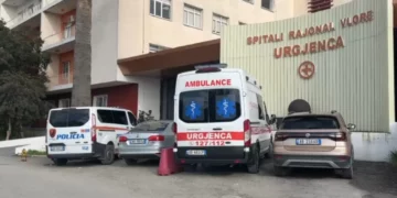 U transportua në gjendje të rëndë në spital pas zhytjes, humb jetën turistja 30-vjeçare në Vlorë
