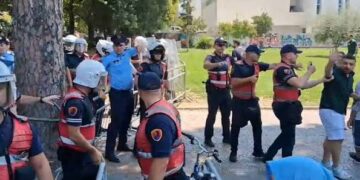Komiteti i Helsinkit: Policia përdori dhunë joproporcionale ndaj protestuesve, kërkohet hetim për ndërhyrjen te Kuvendi
