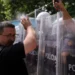 “Mjaft është mjaft”/ Sky News: Protestat janë kthyer në demostrata kundër kryeministrit Edi Rama