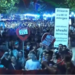 “Zegjine gëk-mëk”, protestuesit ironizojnë deputeten e PS gjatë marshimit në ditën e 44-t të protestës