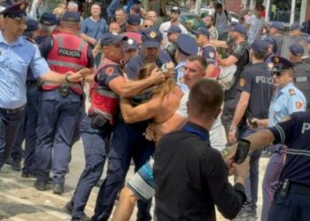 Partia Demokratike Europiane në krah të protestuesve: Ndërhyrja e policisë, jo e denjë për një vend që synon BE-në