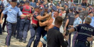 Partia Demokratike Europiane në krah të protestuesve: Ndërhyrja e policisë, jo e denjë për një vend që synon BE-në