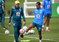 Lajm fantastik për Brazilin! Raphinha rikthehet në stërvitje, Ancelotti pret vendimin final