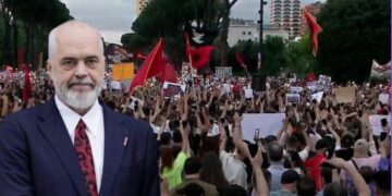 Protestuesi: Rama deshi timonin dhe e mori, tani po na çon në humnerë!