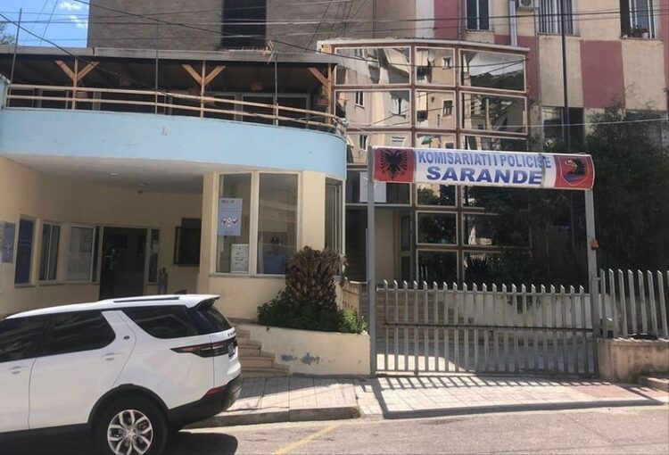 Arrestohen në pikat kufitare të Sarandës tre persona të shpallur në kërkim