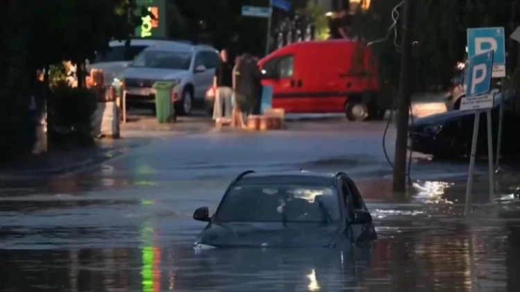 Pritet stuhi ekstreme, alarm maksimal/ Shqipëria në nivel rreziku 1, Kosova nivelin më të lartë, 3