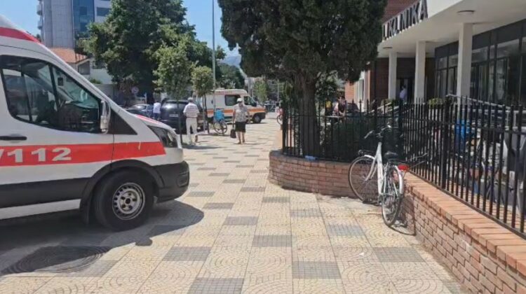 Parandalohet tragjedia në Shkodër! I plagosën vëllanë me thikë, 41-vjeçari tenton të hakmerret ndaj autorit