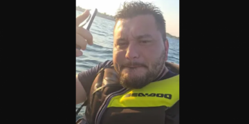 Kaloi ilegalisht në SHBA me motor uji dhe hyri Live në rrjetet sociale, agjentët federalë arrestojnë shqiptarin