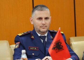 Altin Goxhaj kallëzon në SPAK Drejtorin e Policisë, Skënder Hitën: Po përndjek qytetarët për bindjet e tyre