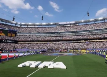 FIFA shet si suvenir barin e finales së Botërorit 2026, ja sa do të kushtojë copëz fushe e stadiumit “MetLife”