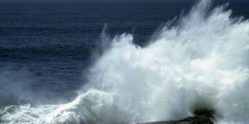 Moti i keq/ Kapiteneria e Portit Sarandë ndalon daljen në det për të gjitha mjetet lundruese