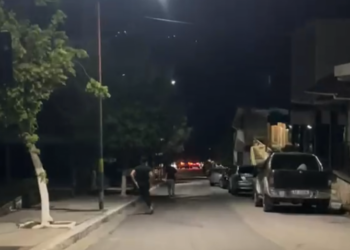 Të shtëna me armë në Tepelenë dhe rrahje me shkopinj bejsbolli/ Dy vëllezër dhe kushëriri i tyre prfundojnë në spital