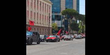 Berisha publikon pamjet: Shqiptarët nga të katër anët e dheut po vërshojnë në Tiranë