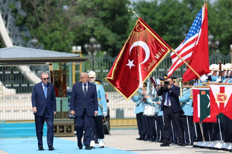 Mbyllet Samiti i NATO-s në Ankara, Trump ndryshon qëndrim për aleatët