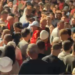 Turma e jashtëzakonshme në shesh, qytetari humb ndjenjat mes protestës