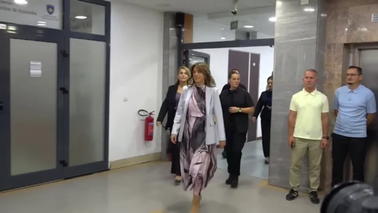 Negociatat mes partive në Kosovë, LDK lë të hapur mundësinë për bashkëpunimin me LVV për institucionet e reja