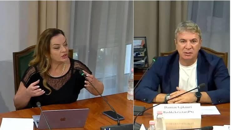 “Mos më thuaj mua e dashur!“ Vokshi përplaset me Gjiknurin, socialisti: Për ta bërë jetën me ngjyra