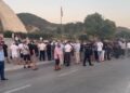 Harta e re/ Banorët e Selenicës ngrihen në protestë kundër shkrirjes së bashkisë