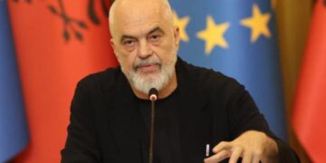 ‘Serbia e humbi Kosovën’/ Rama reagon ndaj etiketimeve si tradhtar