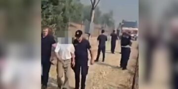 Zjarri në Finiq, ministri publikon pamje nga evakuimi i banorëve: Situatë e vështirë…