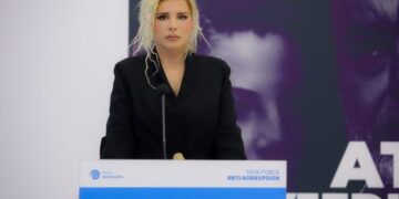 Tenderi për avionët kundër zjarreve/ PD ngre akuza ndaj “Air Tractor”, kërkon hetim nga SPAK
