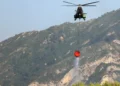 Krujë/ Dy vatra zjarri vazhdojnë akoma mbi lagjen Abaze, Rama poston video me turistë
