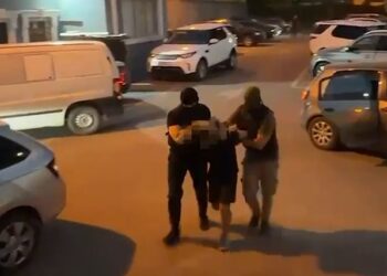 Po transportonte armë zjarri për shitje në Tiranë, arrestohet 26-vjeçari në kthesën e Kamzës